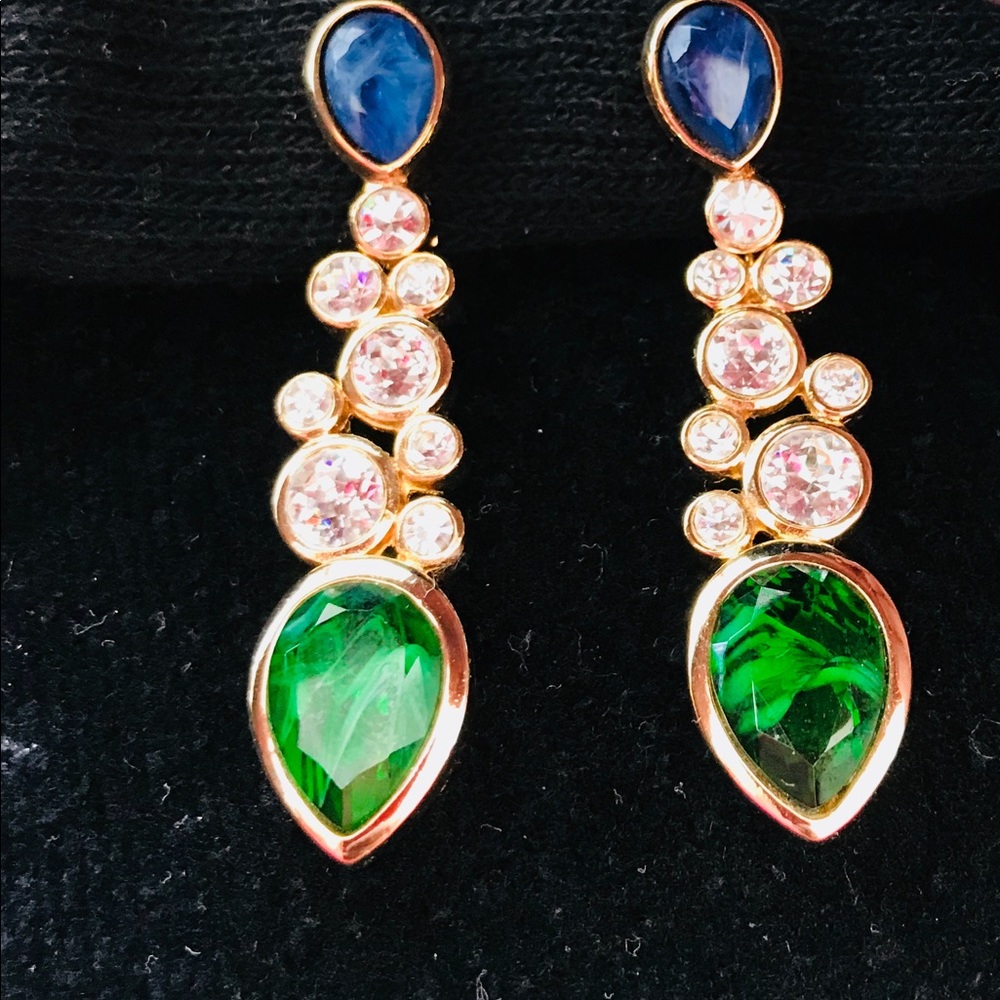 EXQUISITELY BEAUTIFUL SPARKLING EARRINGS (CLIPS)